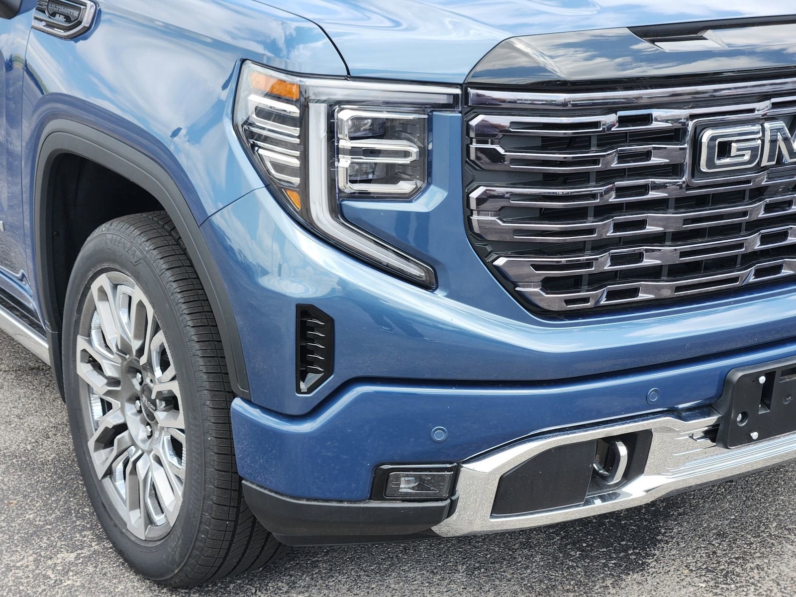 2026 GMC Sierra 1500 Denali Ultimate - Photo 10