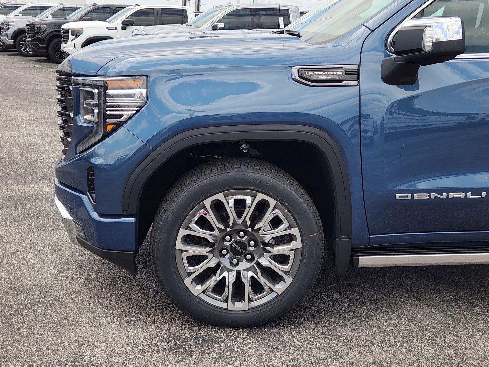 2026 GMC Sierra 1500 Denali Ultimate - Photo 9