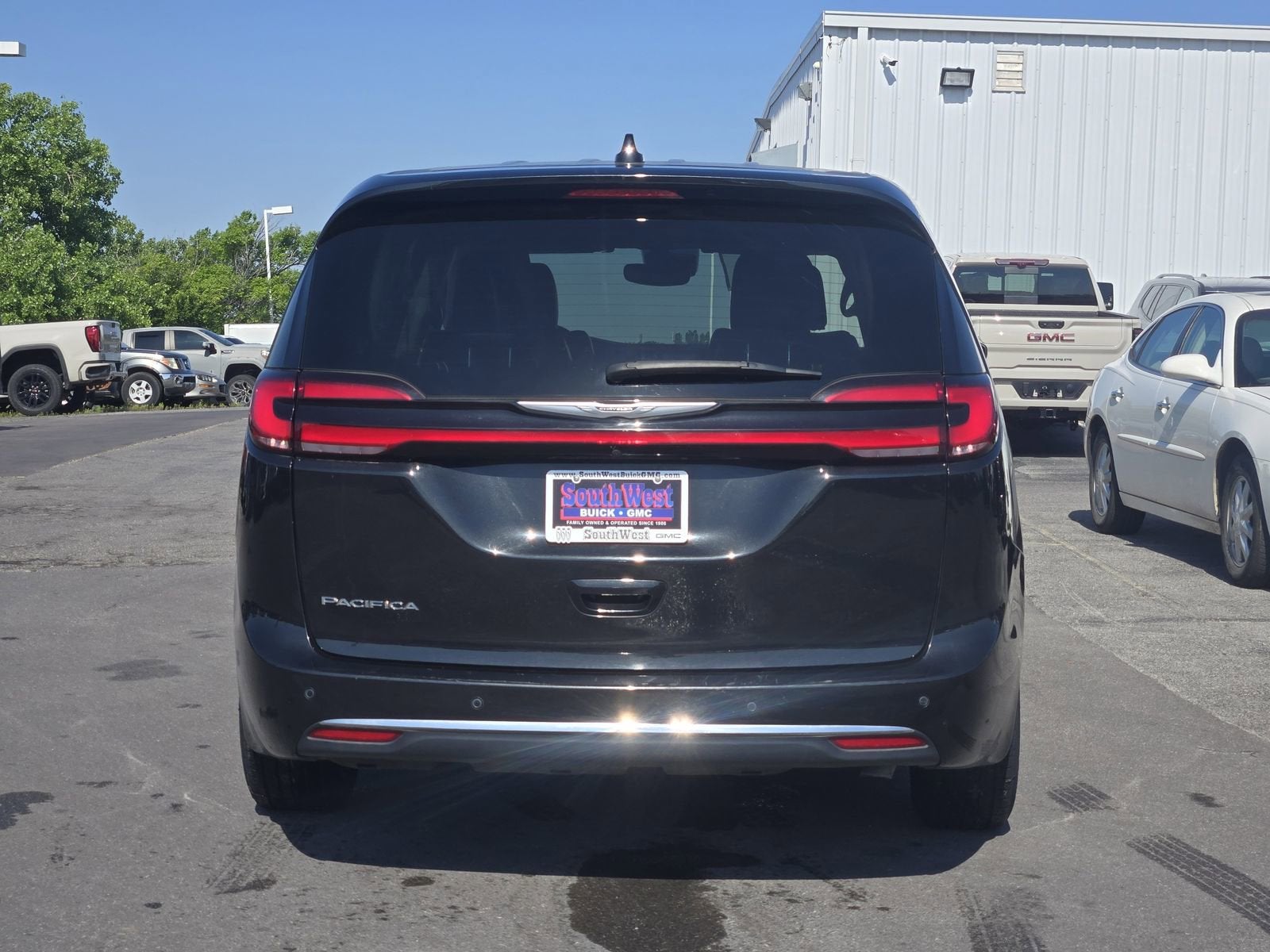 2023 Chrysler Pacifica Touring L