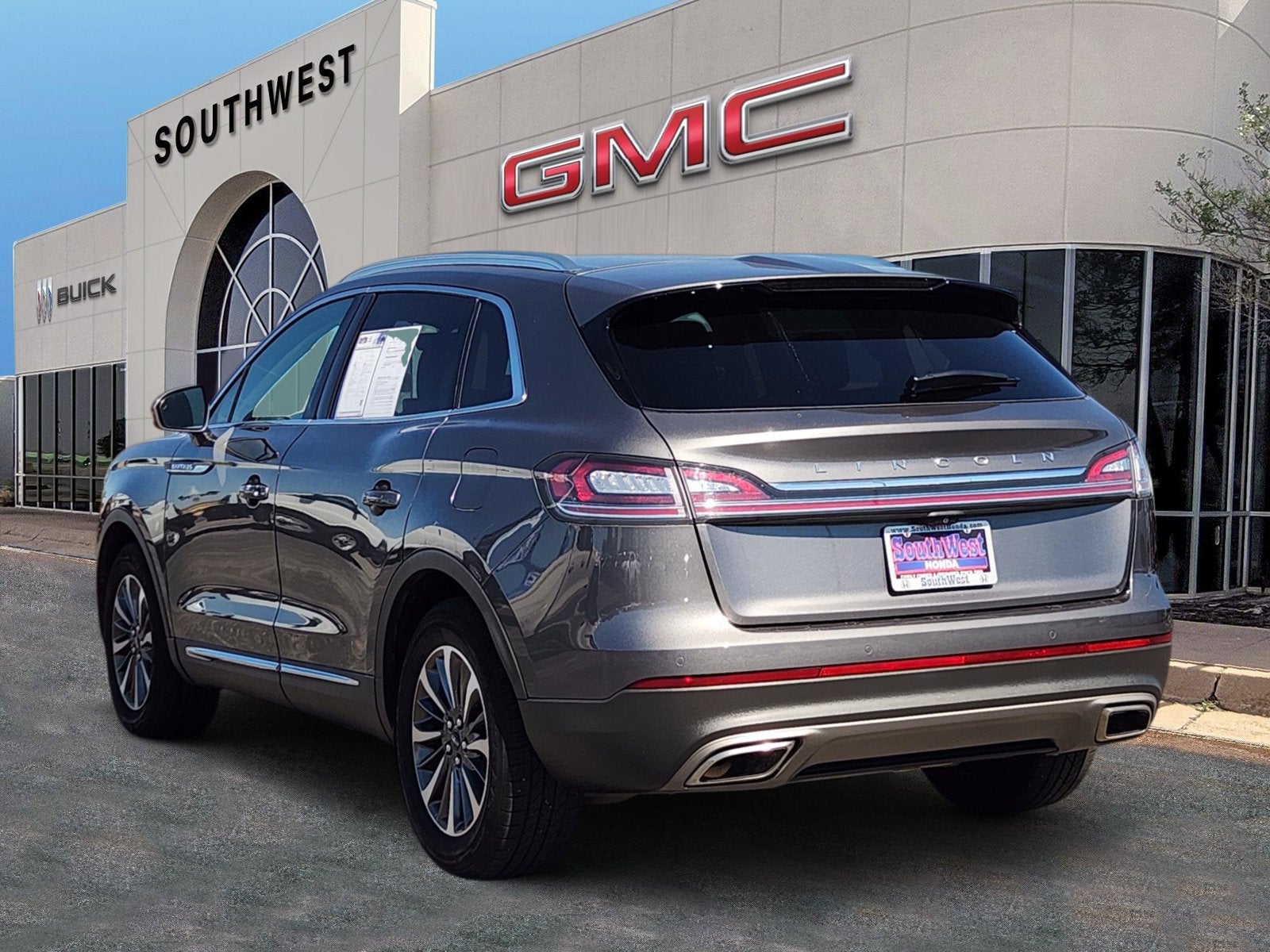 2022 Lincoln Nautilus Standard