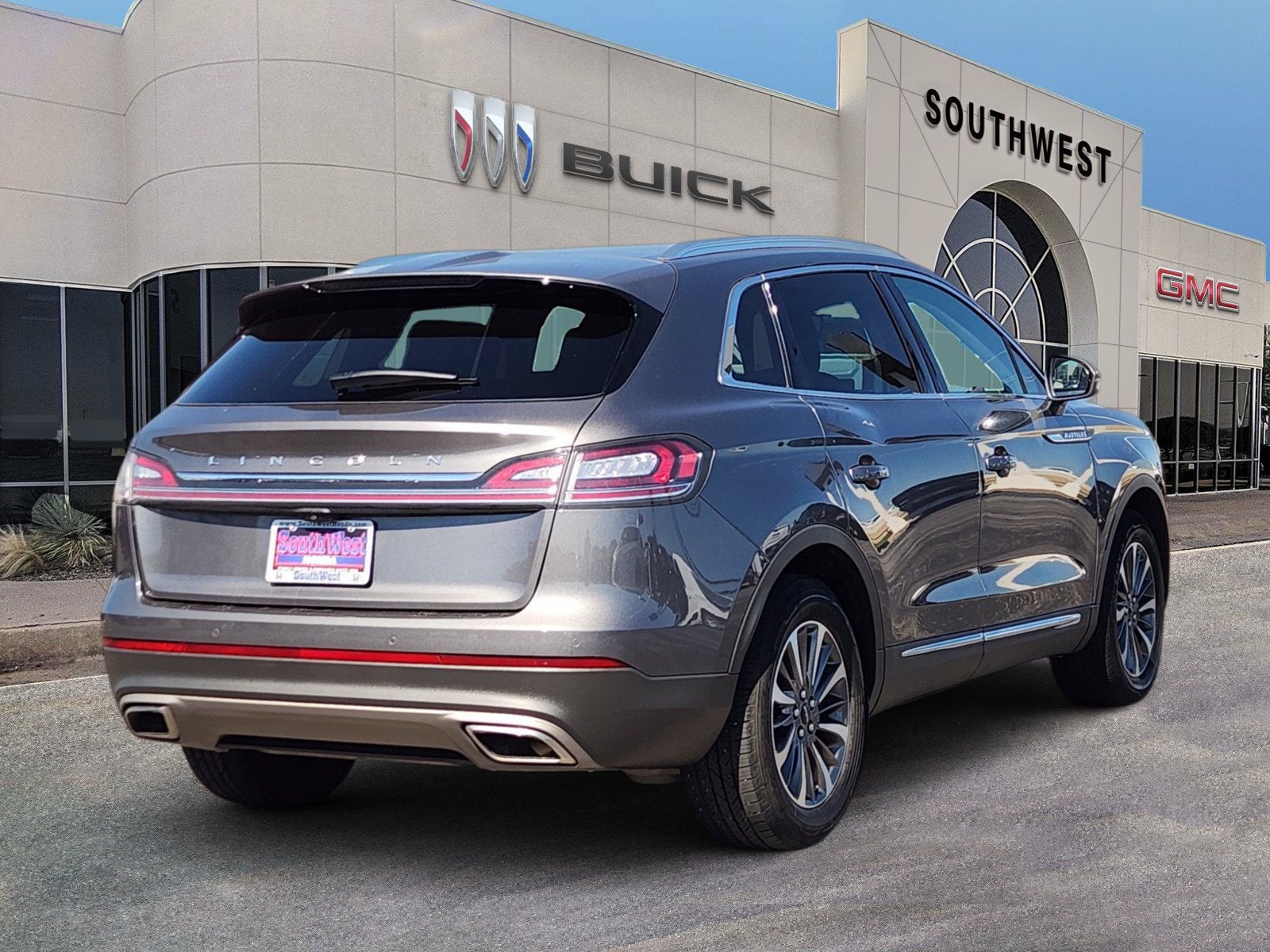 2022 Lincoln Nautilus Standard