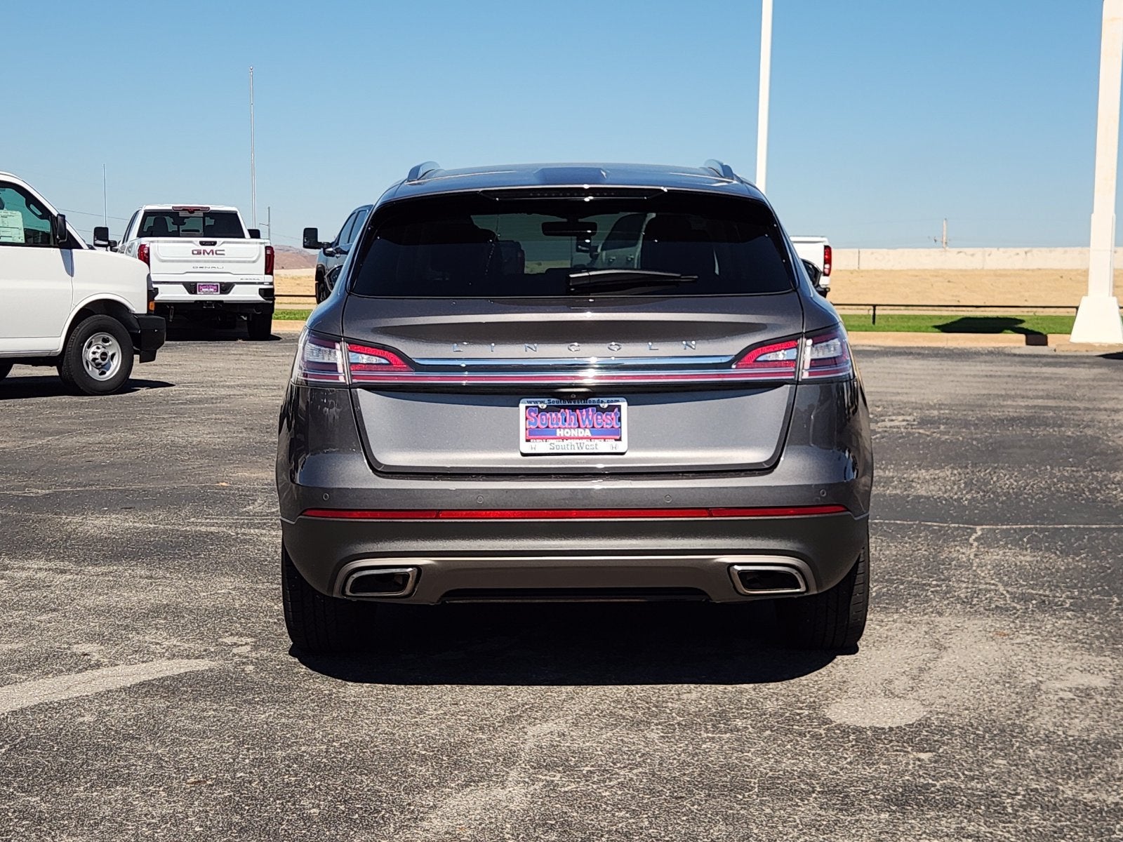 2022 Lincoln Nautilus Standard