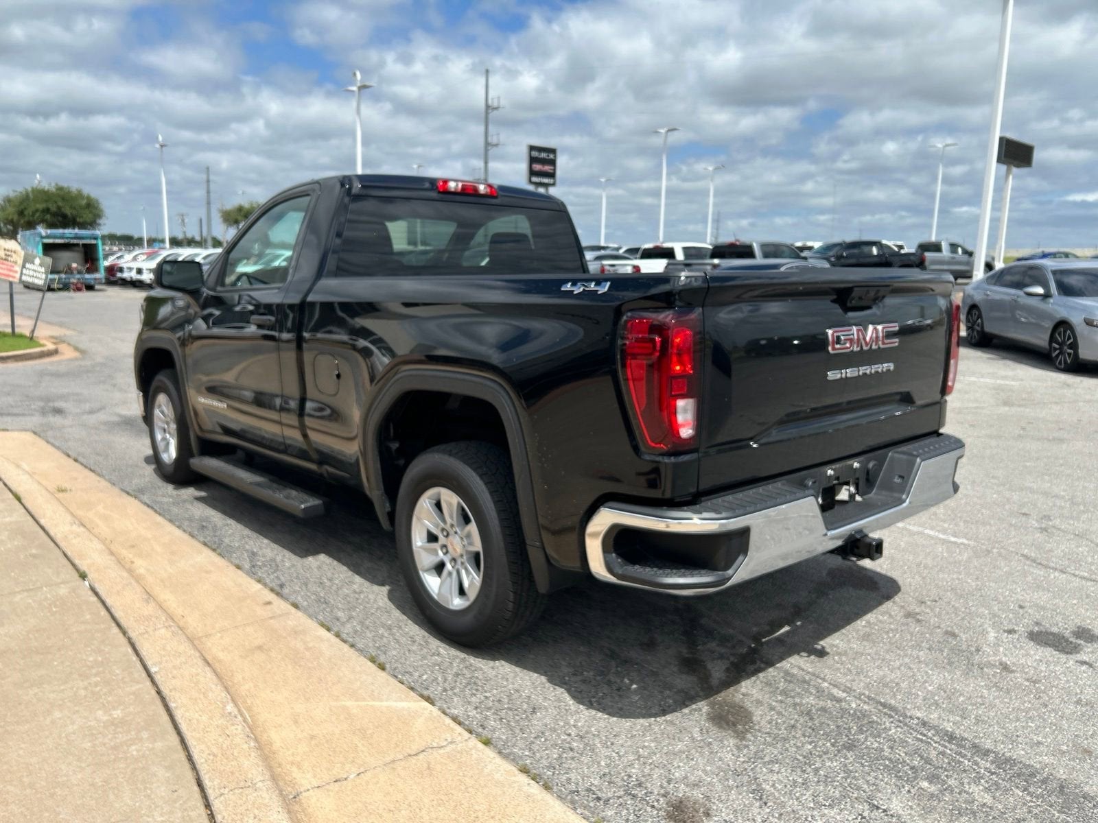 2025 GMC Sierra 1500 Pro