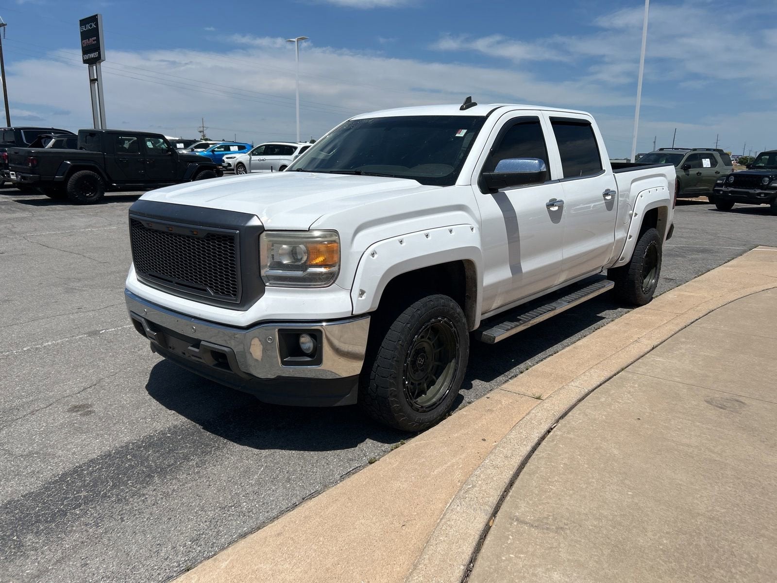 2015 GMC Sierra 4WD Crew Cab SLT SWB's photo