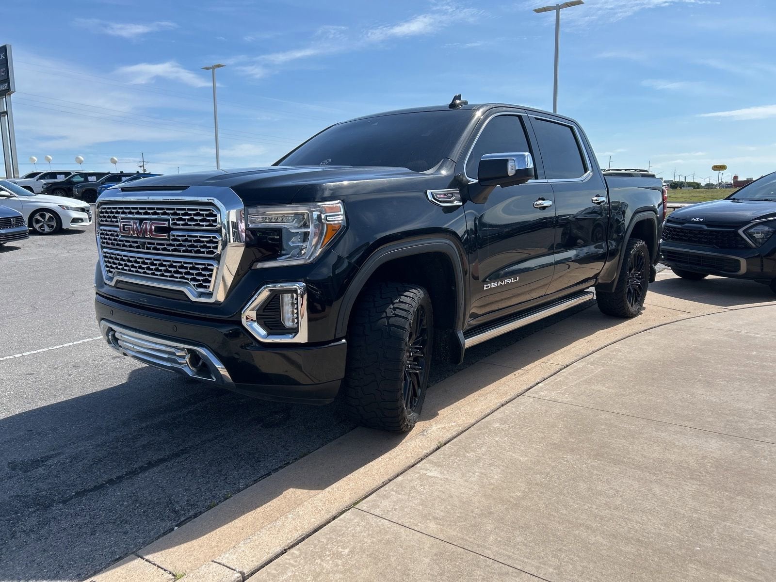 2021 GMC Sierra 4WD Crew Cab Short Box Denali's photo