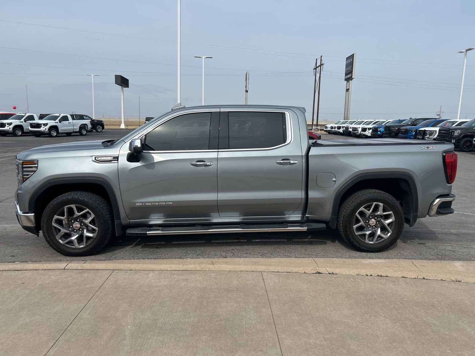 2024 GMC Sierra 1500 SLT