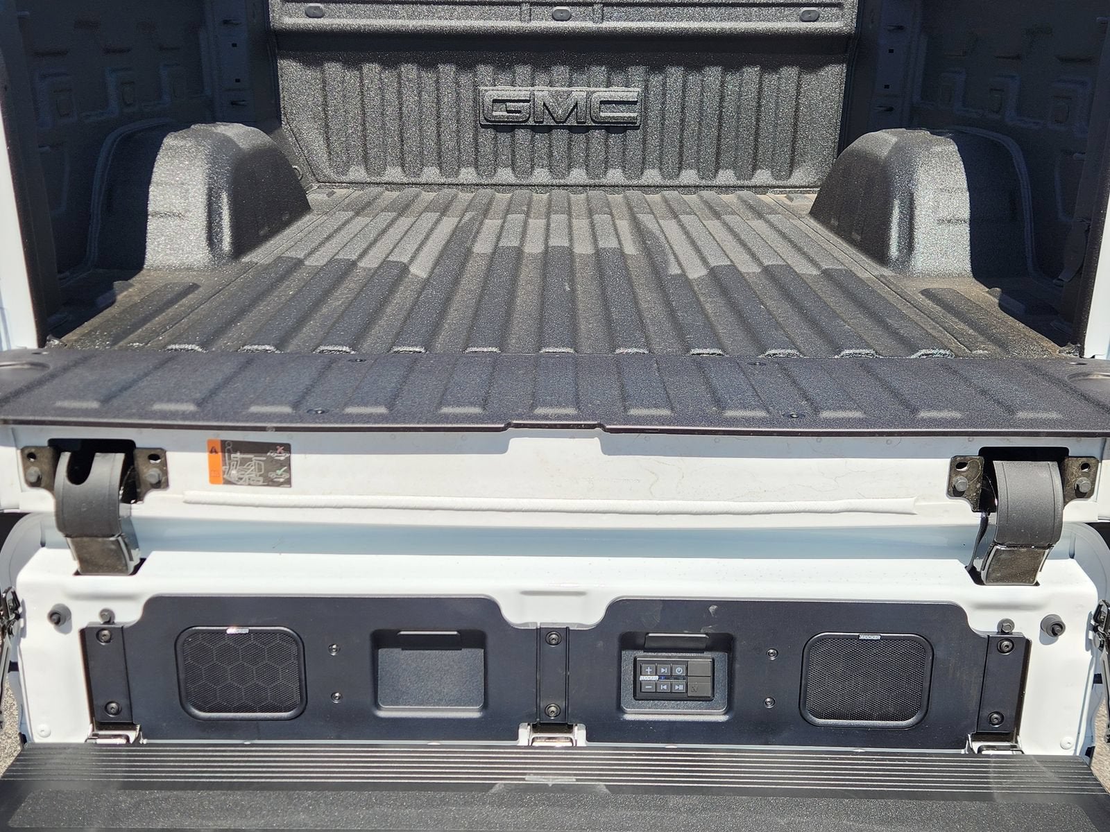 2026 GMC Sierra 1500 AT4X - Photo 37
