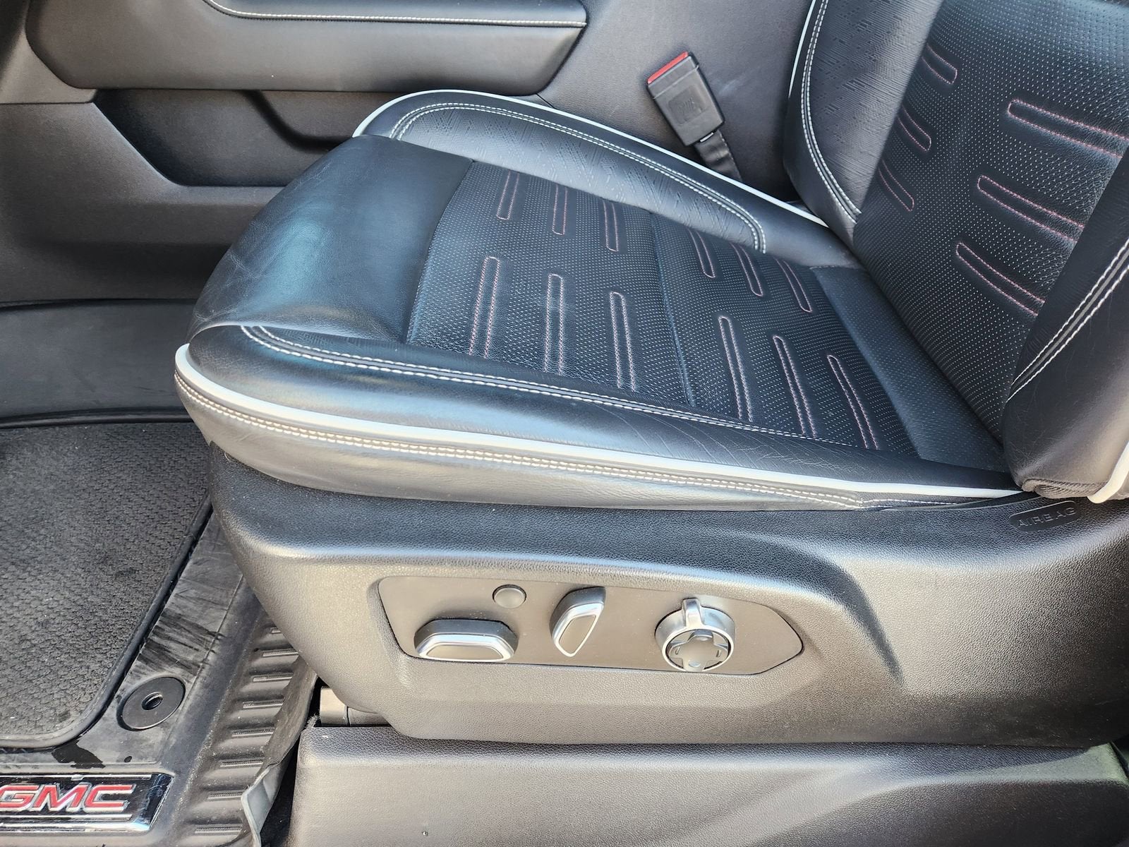 2022 GMC Sierra 1500 AT4X