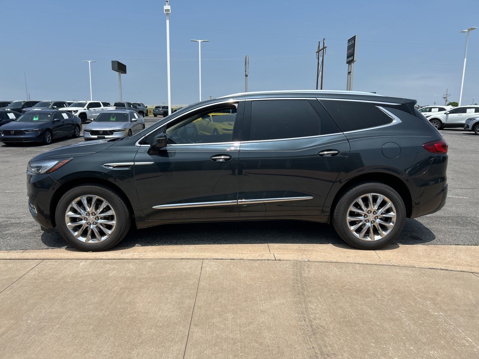 2021 Buick Enclave Essence