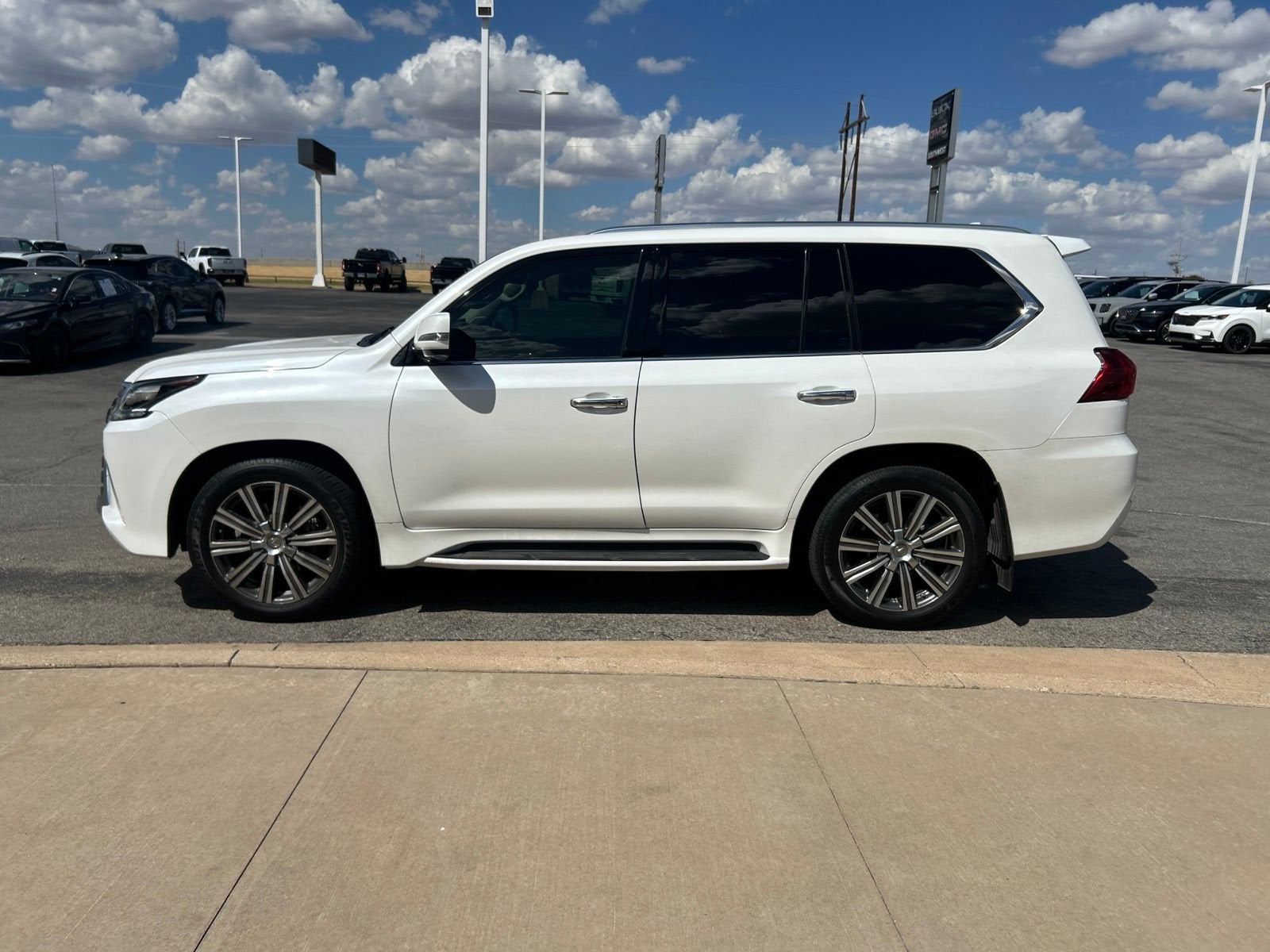2017 Lexus LX LX 570