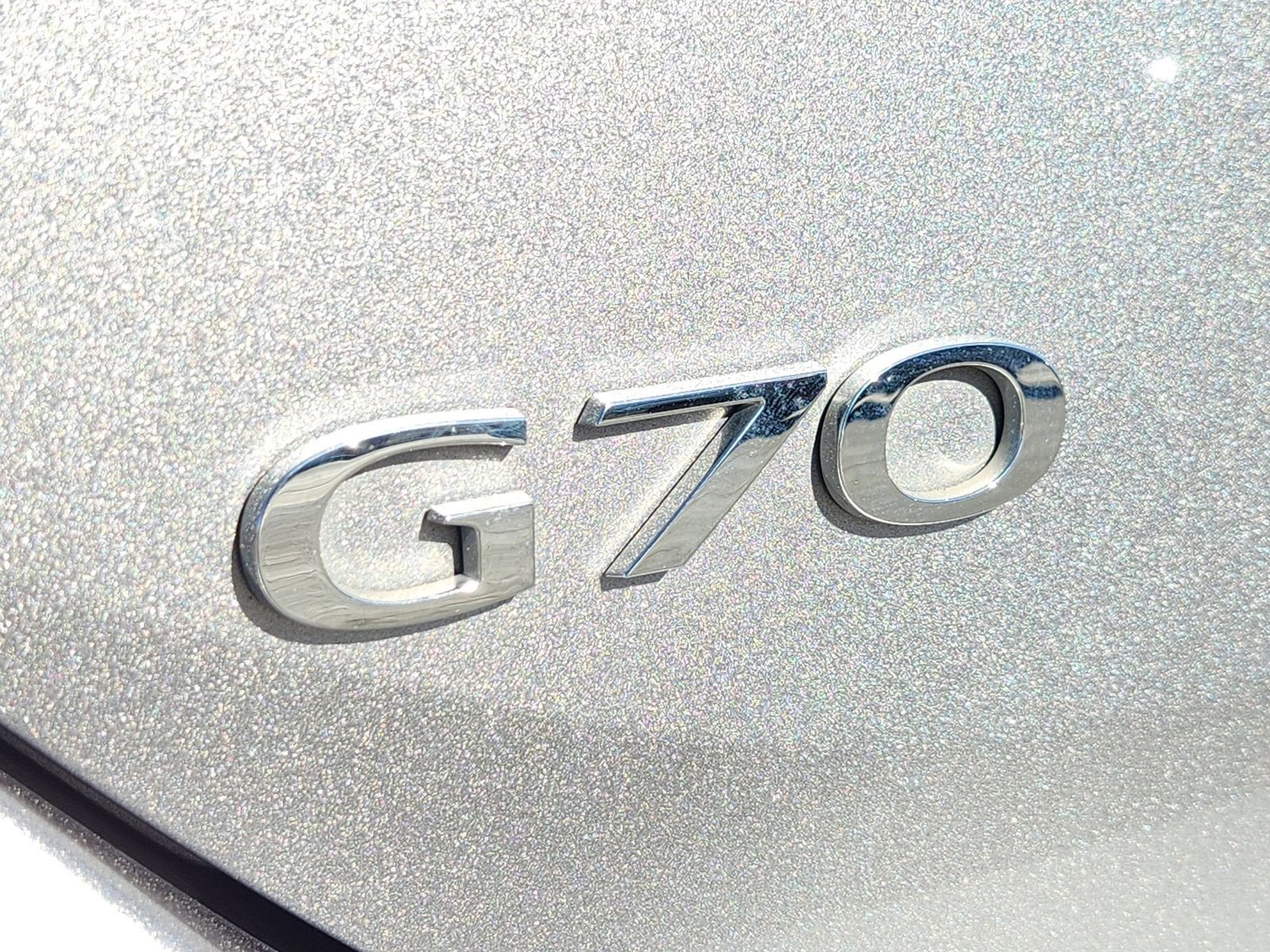 2022 Genesis G70 2.0T