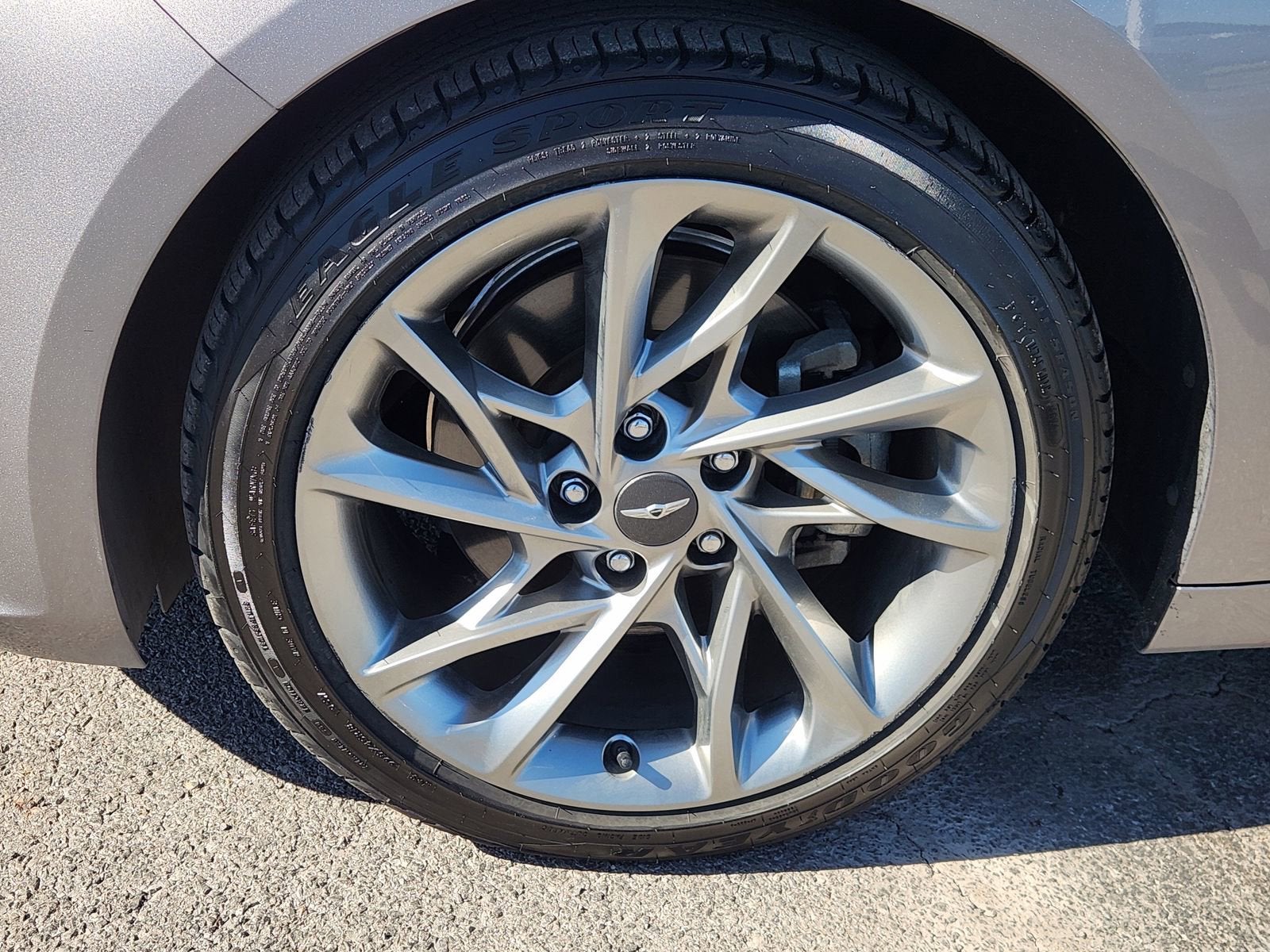 2022 Genesis G70 2.0T