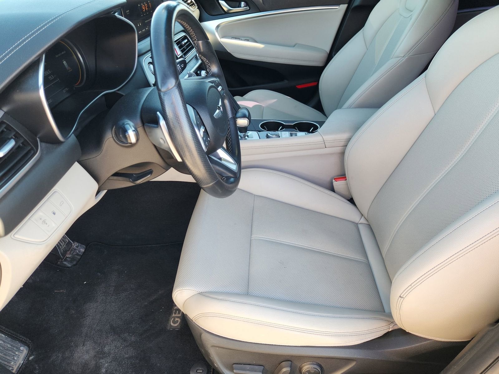 2022 Genesis G70 2.0T