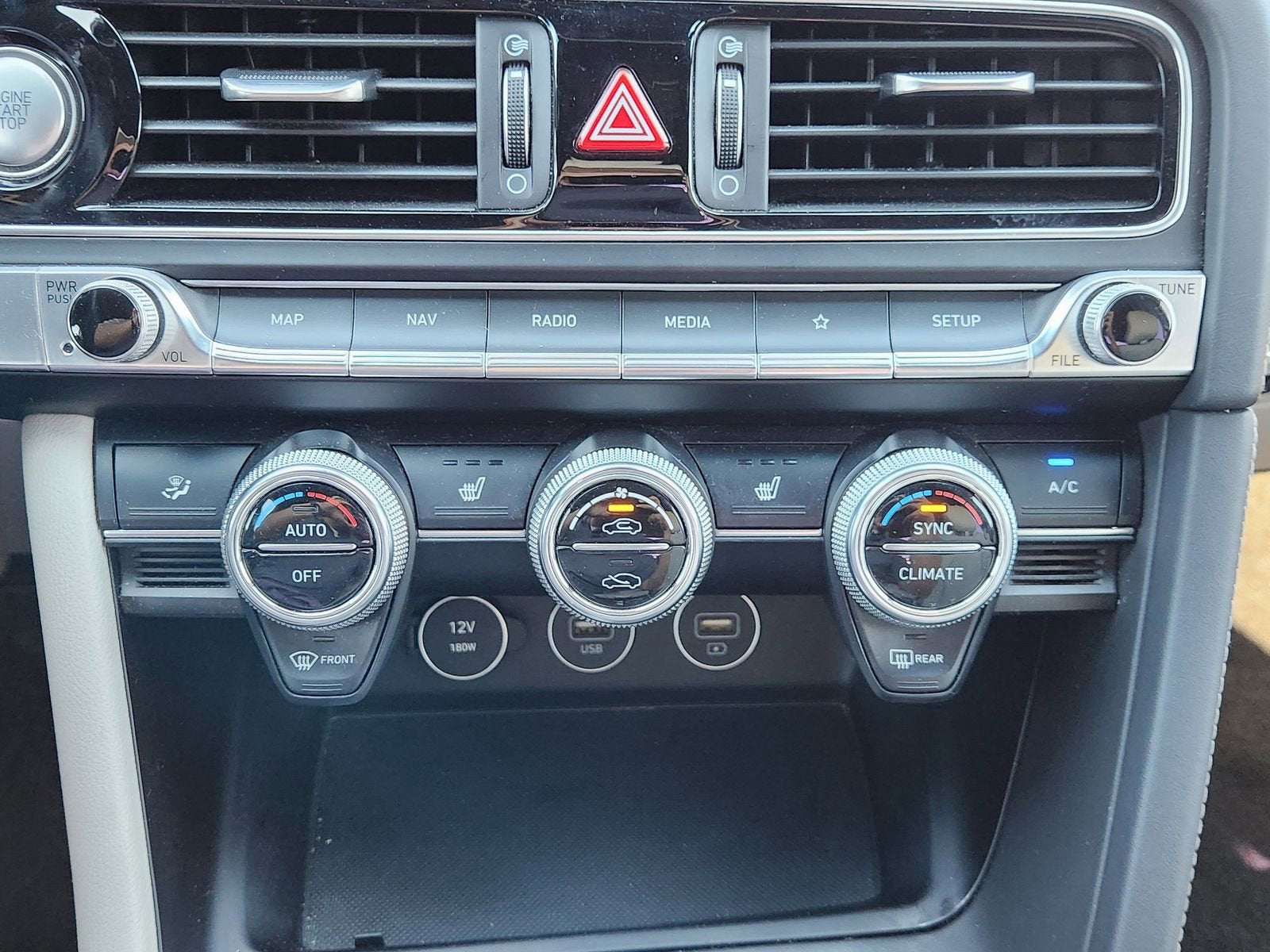 2022 Genesis G70 2.0T