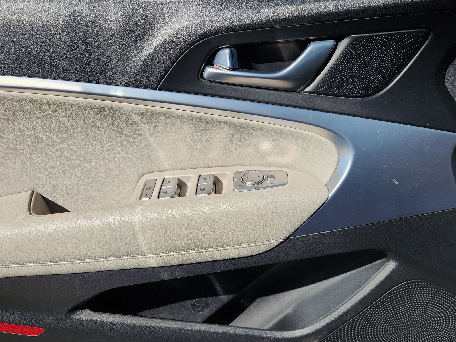 2022 Genesis G70 2.0T