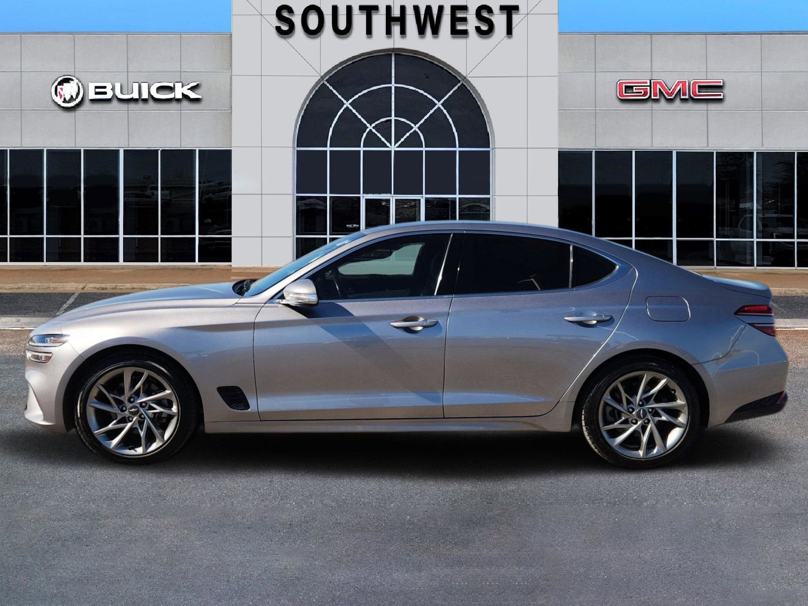 2022 Genesis G70 2.0T