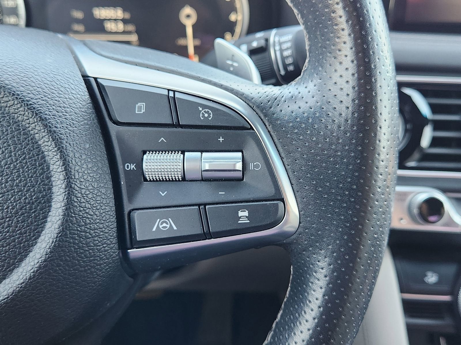 2022 Genesis G70 2.0T