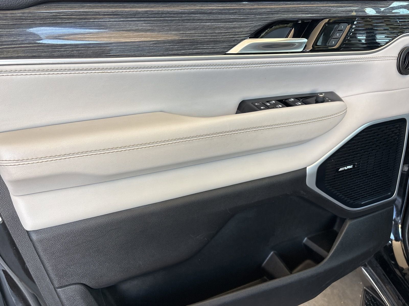 2022 Jeep Wagoneer Series II