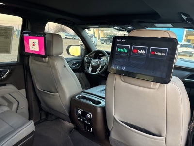 2023 GMC Yukon XL SLT