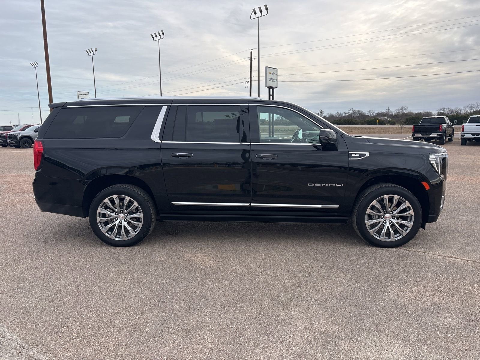 2023 GMC Yukon XL Denali