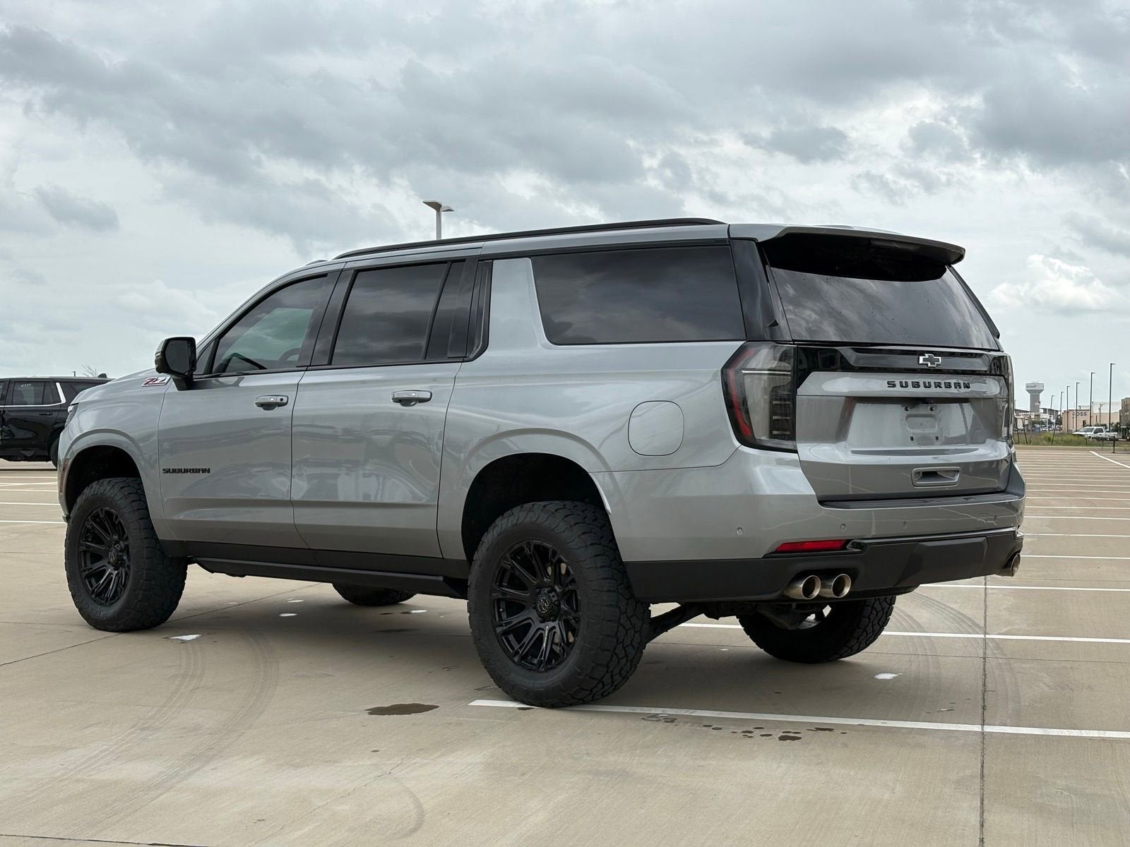 2025 Chevrolet Suburban Z71