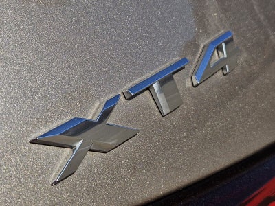 2024 Cadillac XT4 Luxury