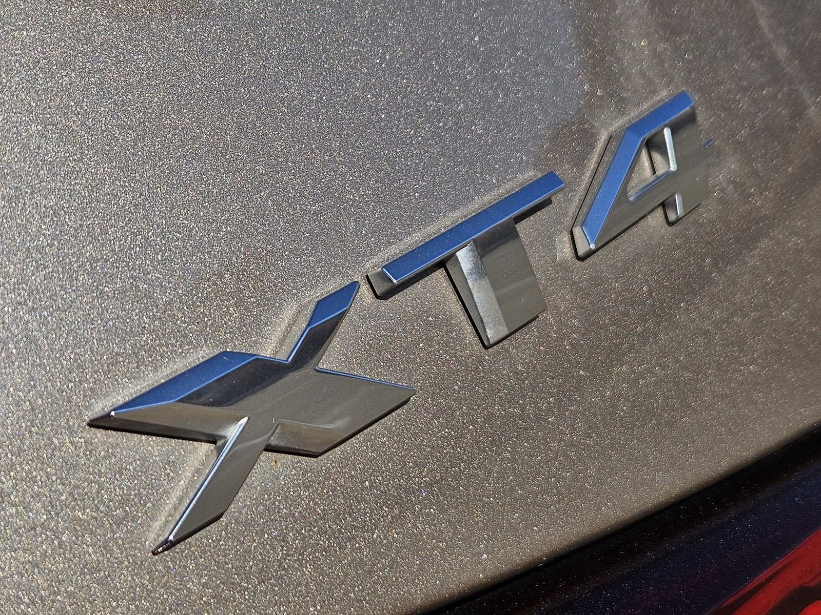 2024 Cadillac XT4 Luxury