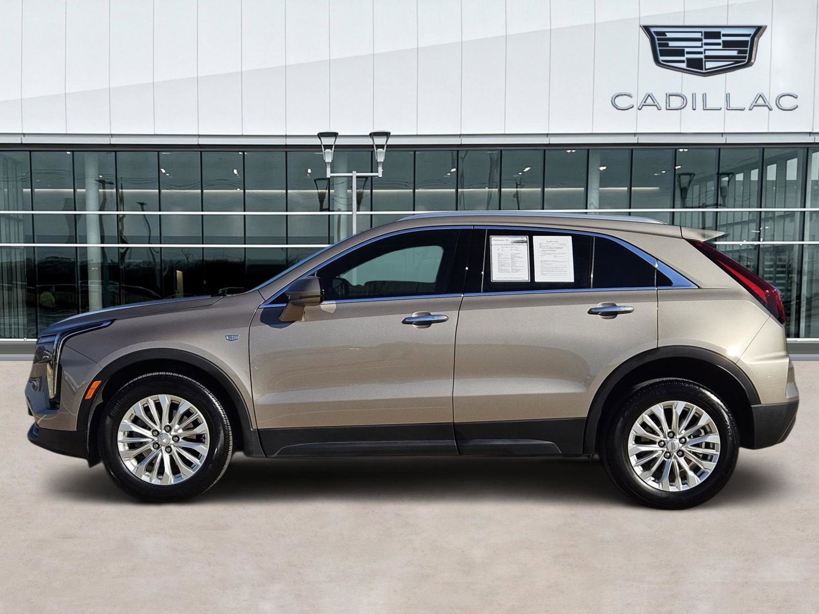 2024 Cadillac XT4 Luxury
