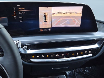 2024 Cadillac LYRIQ Luxury 3