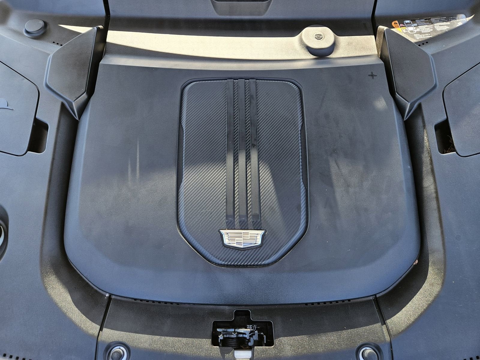 2024 Cadillac LYRIQ Sport 2